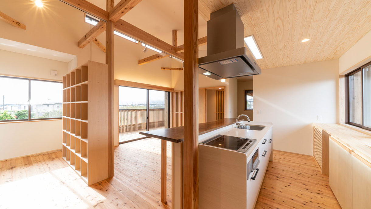 戸建て住宅の増築や耐震・断熱性能のアップなど、理想のリフォームをお手伝いします。